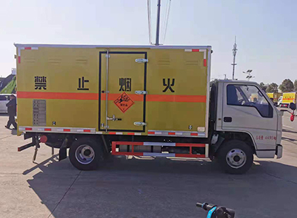 疏勒爆破器材运输车技术升级与安全合规新趋势